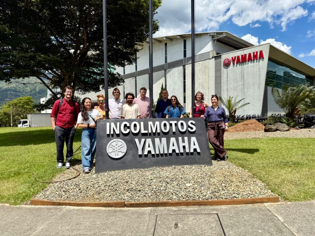 Visita del equipo VET4CHAINS a Yamaha